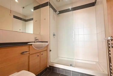 2 bed flat, Lvl 10 55 Degrees North, City Centre, Newcastle, NE16BJ - Image 9